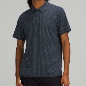 NWT lululemon Snap Front Performance Short Sleeve Polo in WHT / NAVY - Large